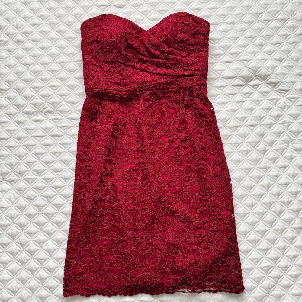 David's Bridal Red Lace Strapless Sweetheart Neckline Mini Dress Size 8 - Picture 1 of 11